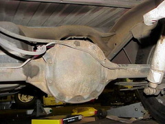 Stock posi rear end
92_0082_N005