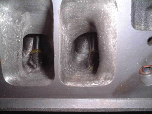 vortec_head_intake_port.jpg