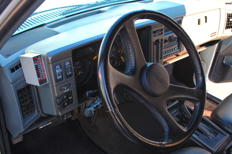 93Ty1247-03.JPG